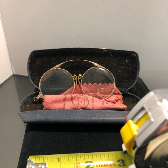 Bellamore’s Accessories - Vintage Specs